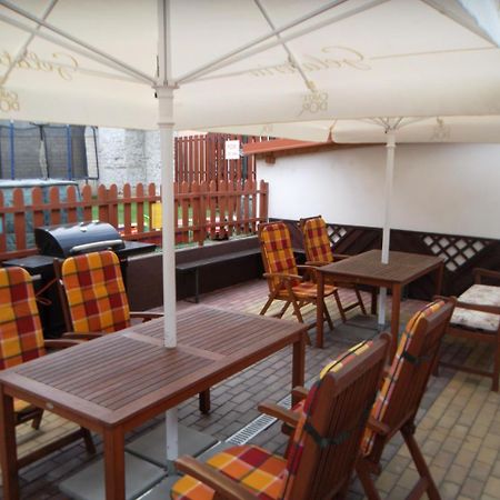 Ubytovani U Maminky Guest House Lednice Exterior foto