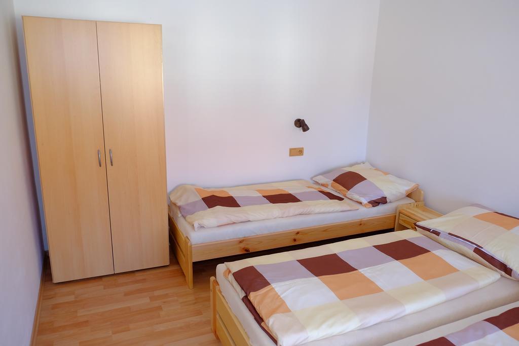 Ubytovani U Maminky Guest House Lednice Exterior foto