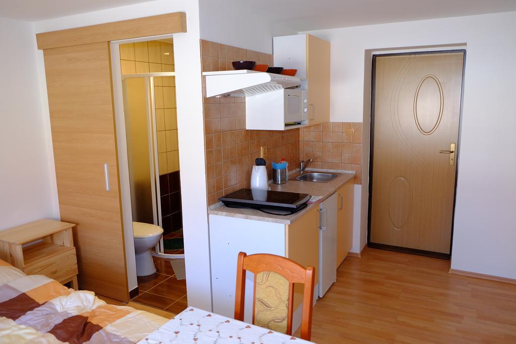 Ubytovani U Maminky Guest House Lednice Exterior foto