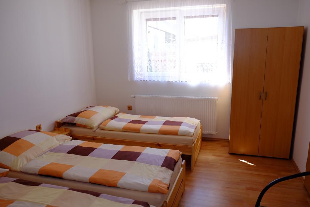 Ubytovani U Maminky Guest House Lednice Exterior foto