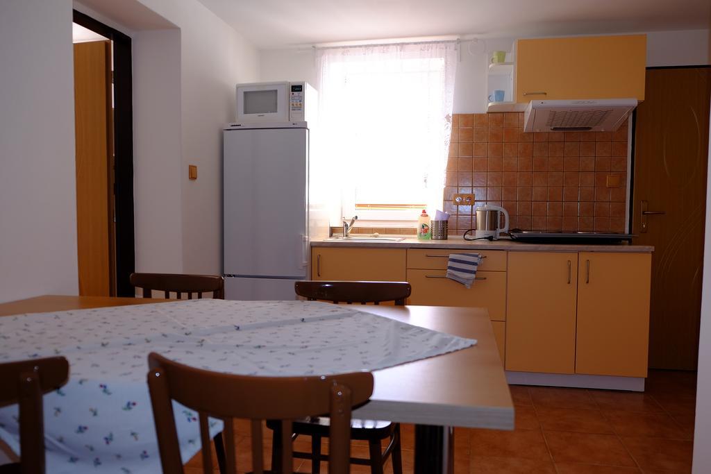 Ubytovani U Maminky Guest House Lednice Exterior foto