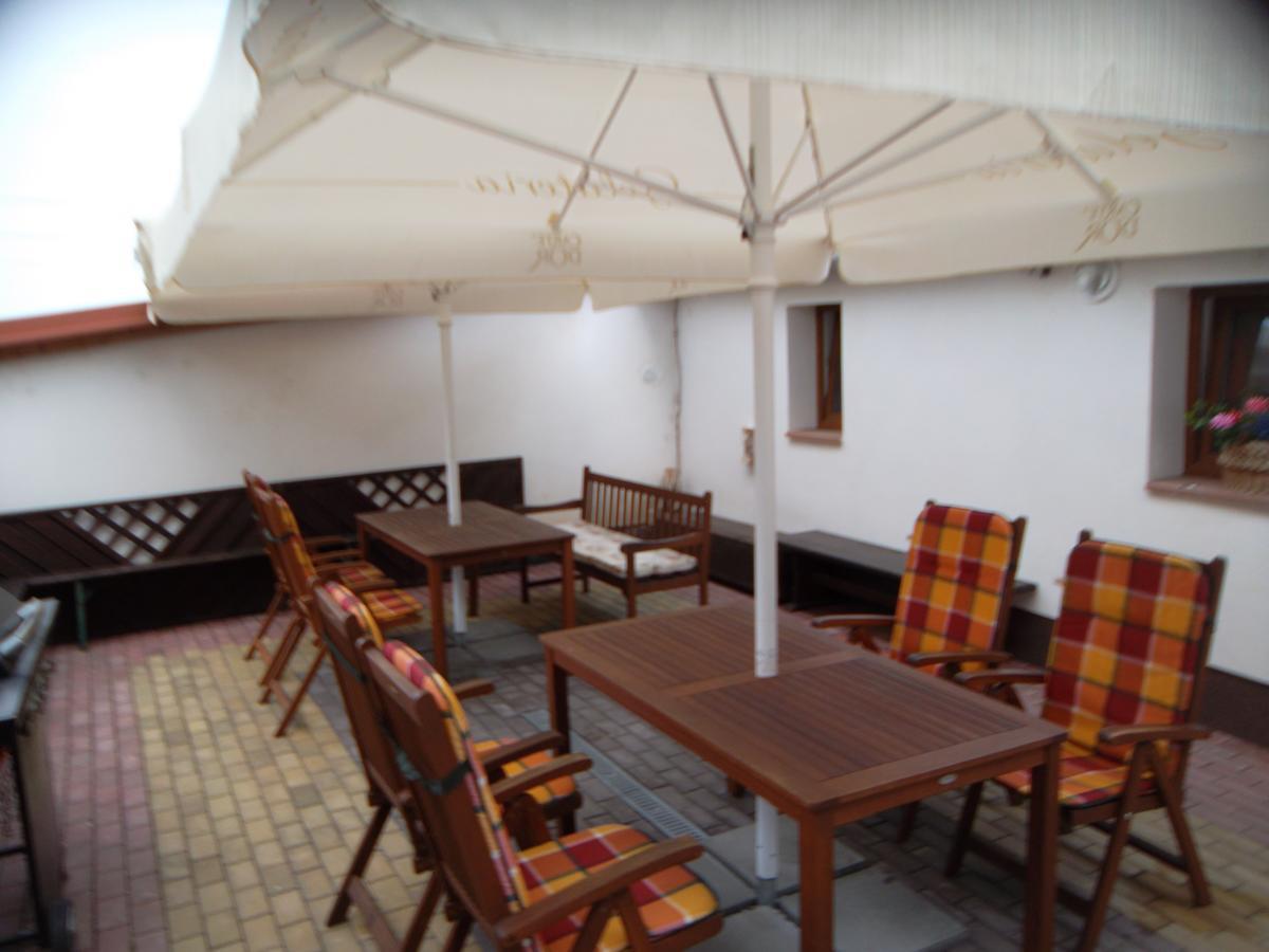 Ubytovani U Maminky Guest House Lednice Exterior foto